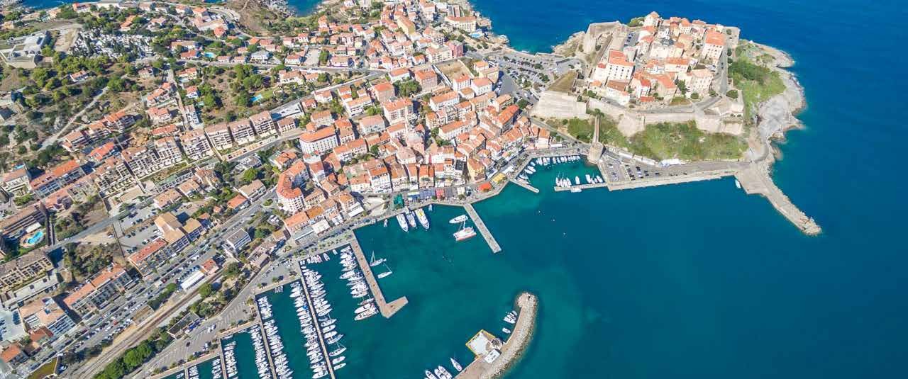 Vue aérienne de Calvi